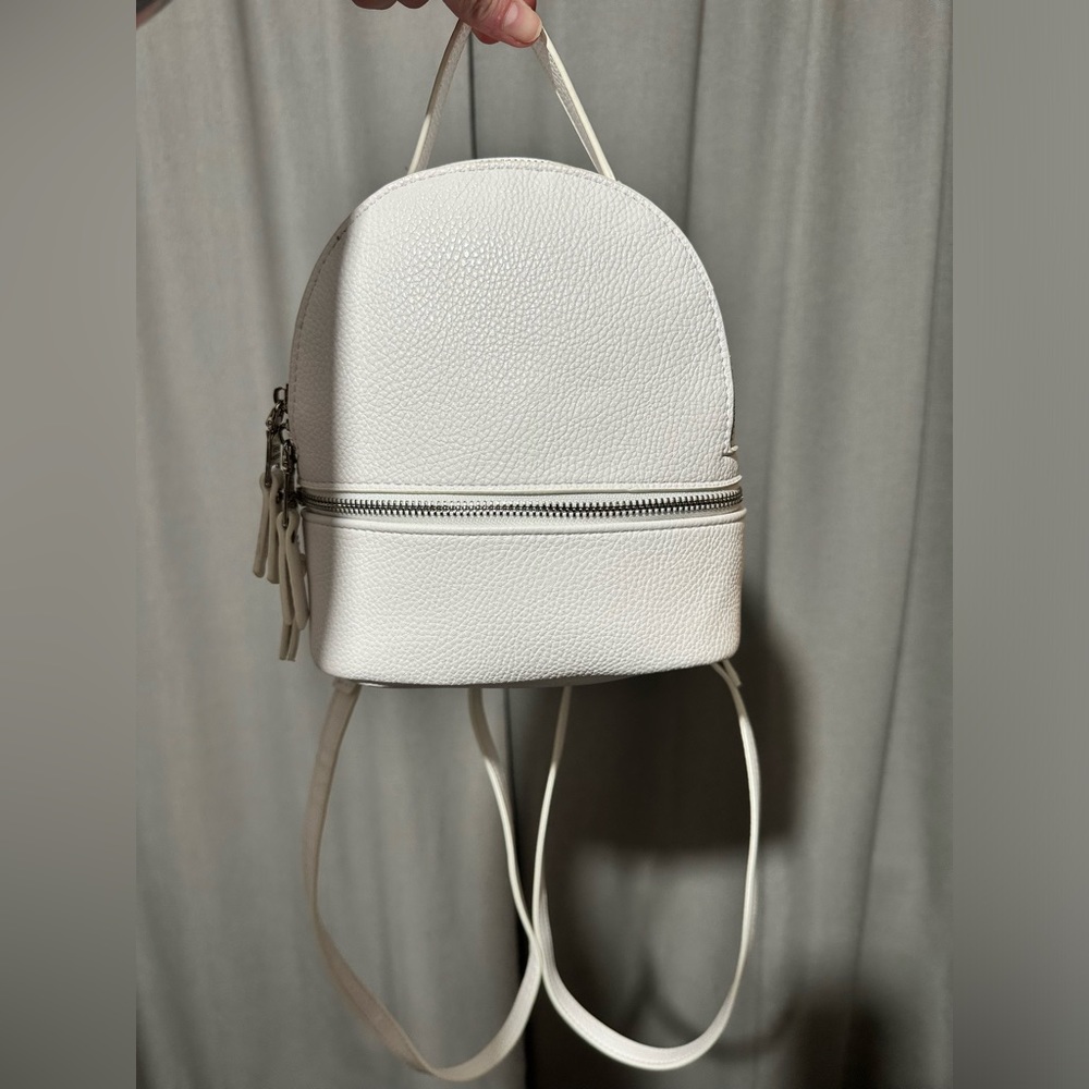 STEVE MADDEN BJACKI WHITE BACKPACK
